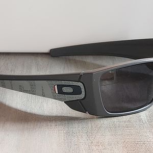 OAKLEY TEAM USA FUEL CELL men's Sunglasses